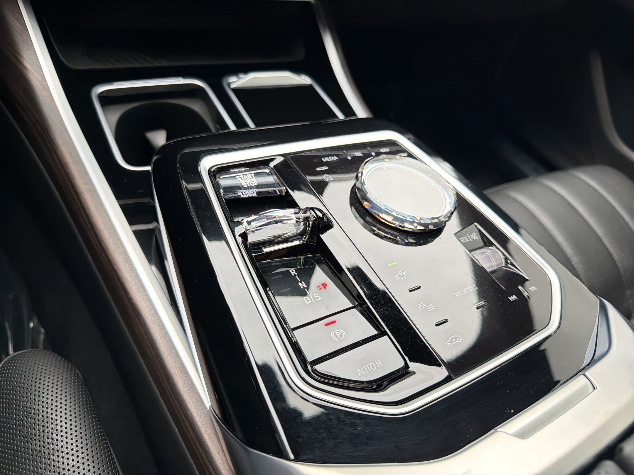 Certified 2023 BMW 740i w/ Parking Assistance Package RWD image 16