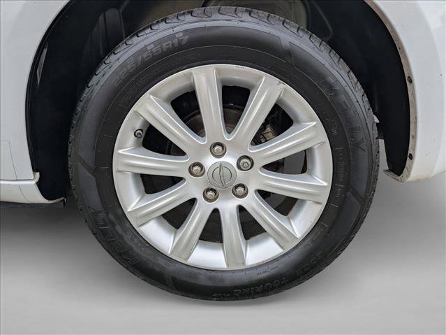 Used 2013 Chrysler 200 Limited image 24