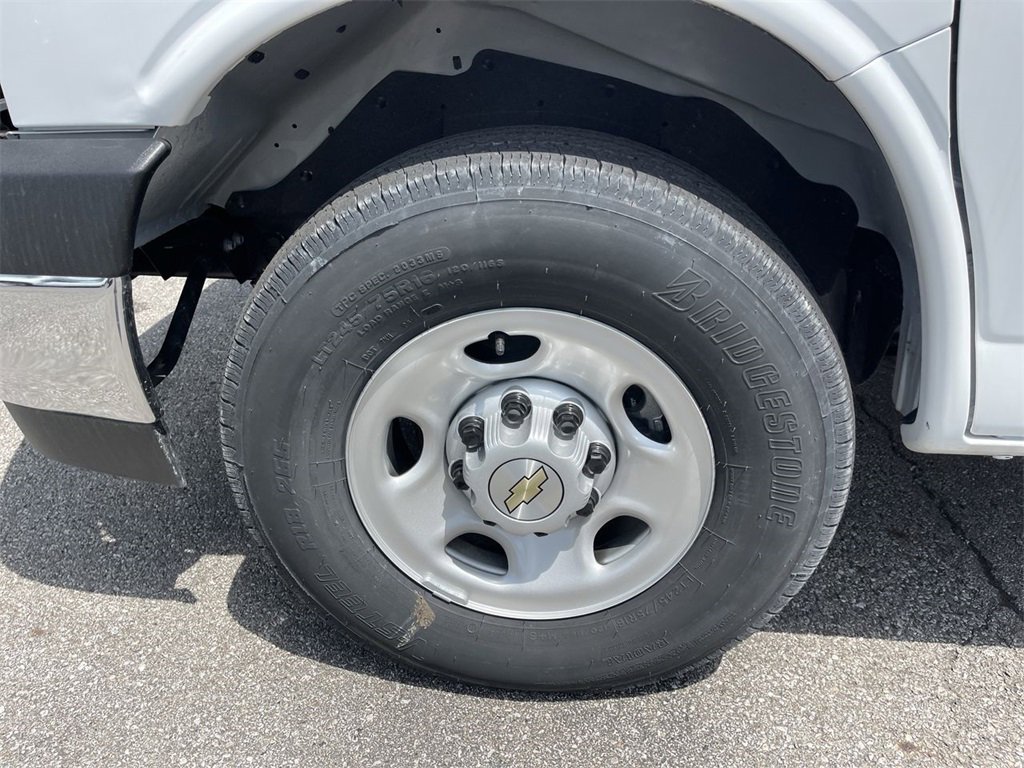 New 2025 Chevrolet Express 2500 w/ Driver Convenience Package image 6