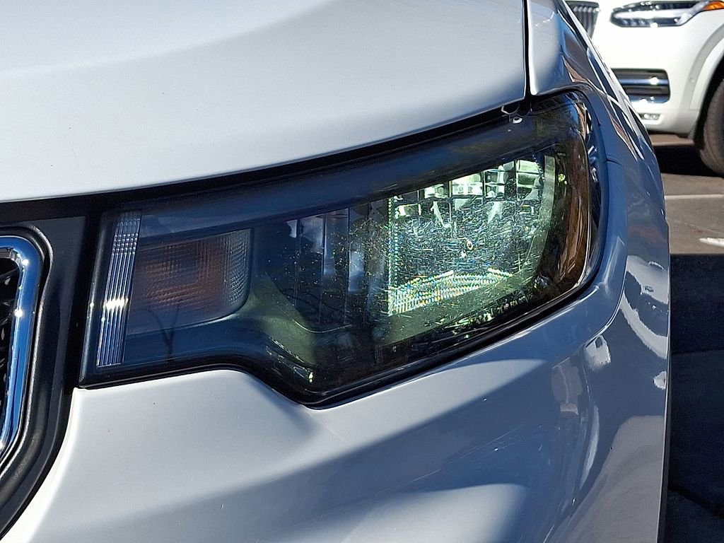 Used 2024 Jeep Compass Latitude image 9