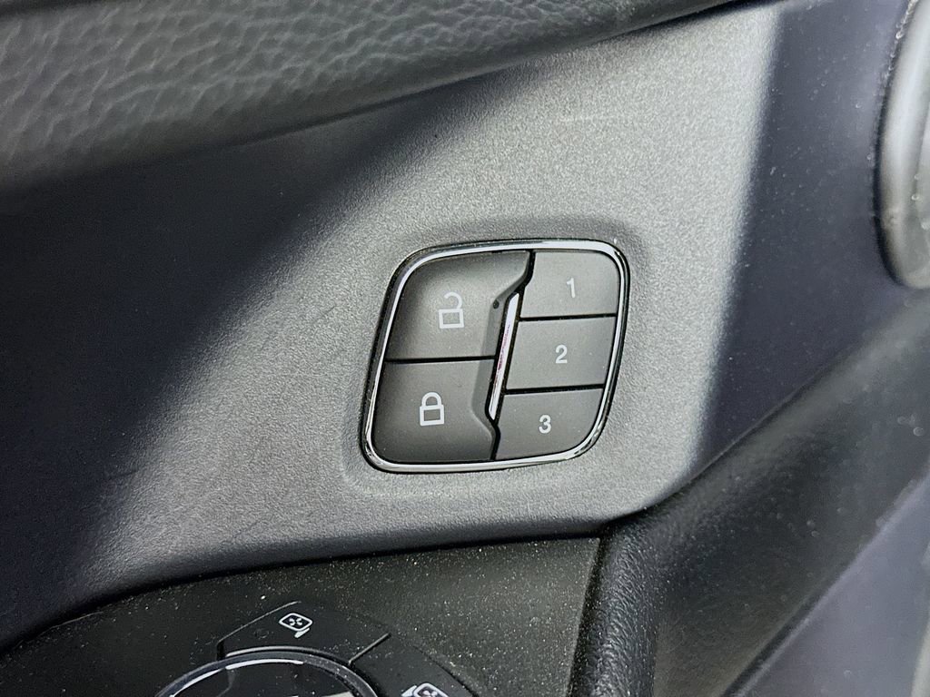 Used 2020 Ford Expedition XLT w/ Equipment Group 202A RWD image 22