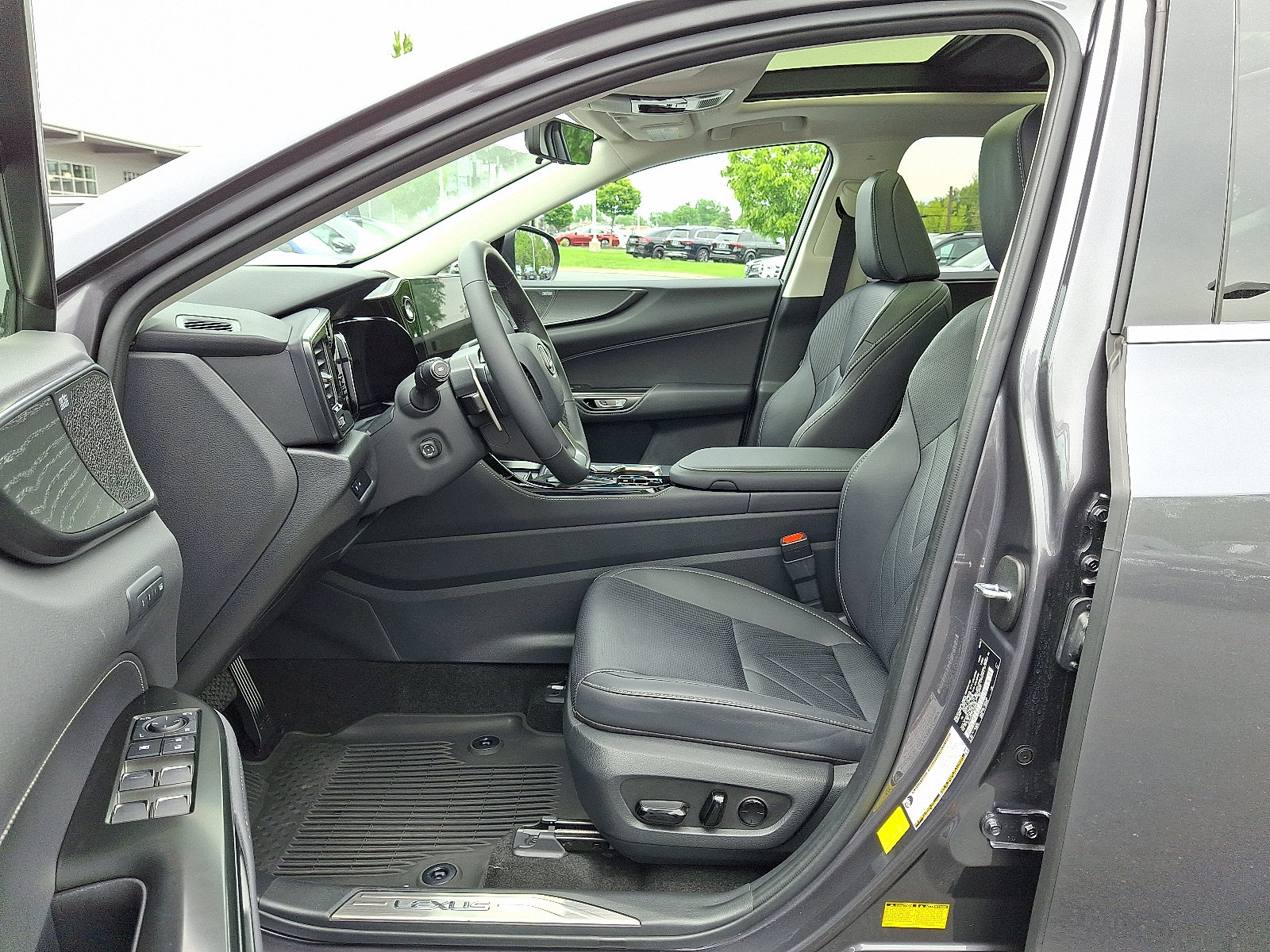 Used 2024 Lexus NX 350h AWD w/ Vision Package image 14