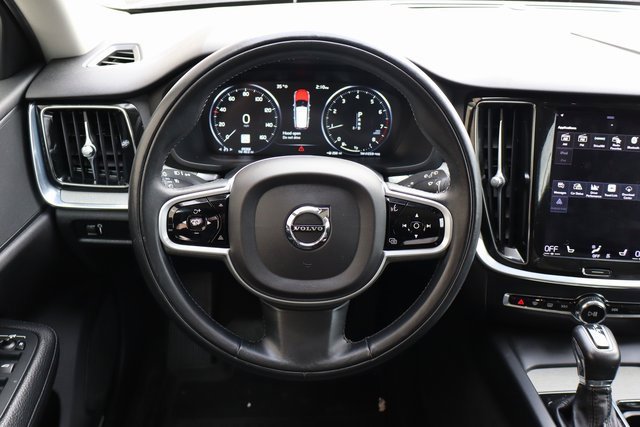 Used 2021 Volvo V60 T5 Cross Country w/ Climate Package image 16