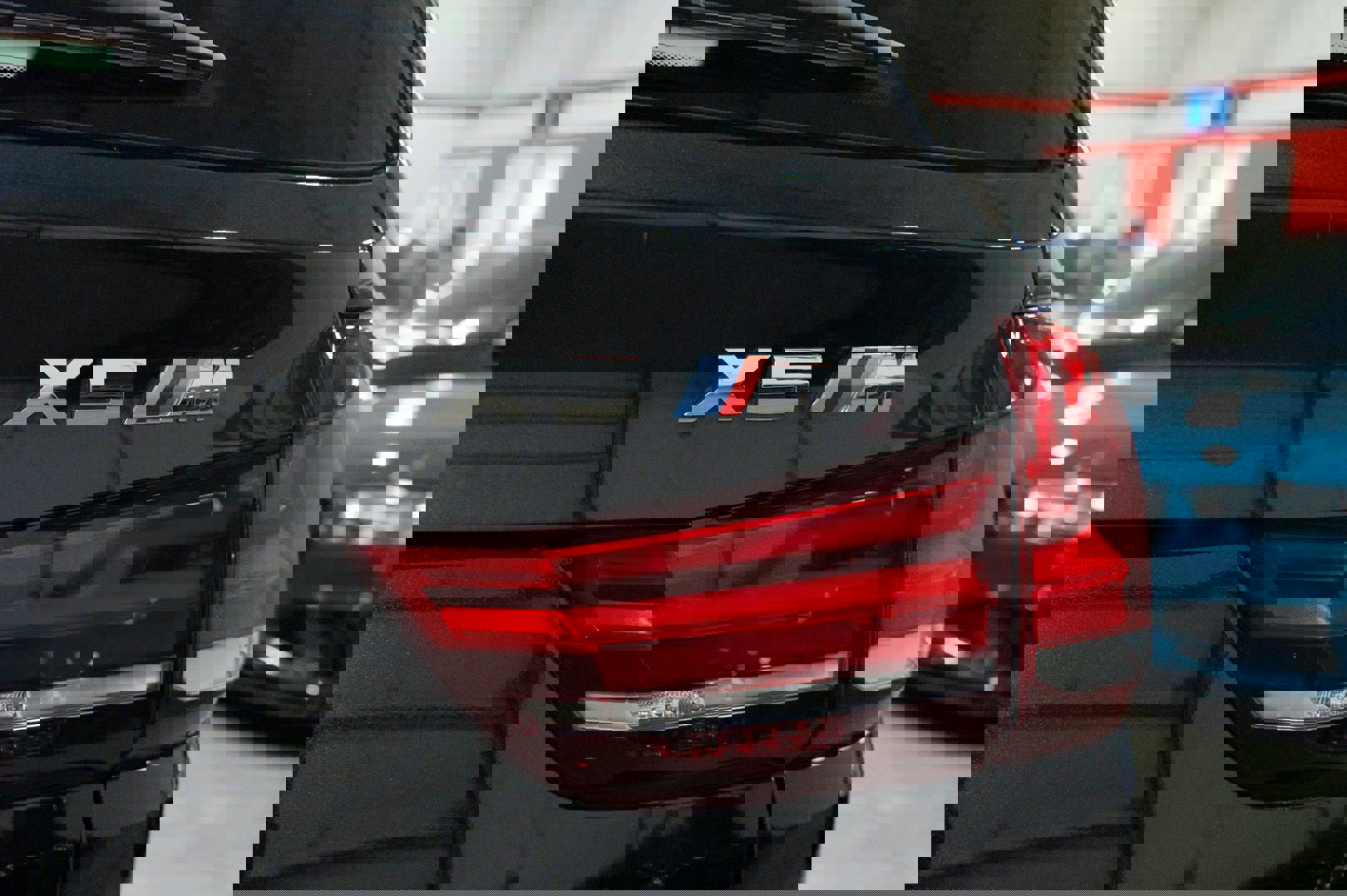 Used 2016 BMW X5 M image 9