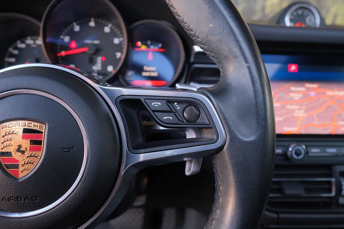 Used 2020 Porsche Macan AWD/4WD image 17