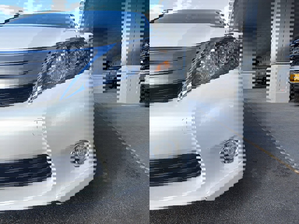 Used 2010 Lexus HS 250h Premium image 4