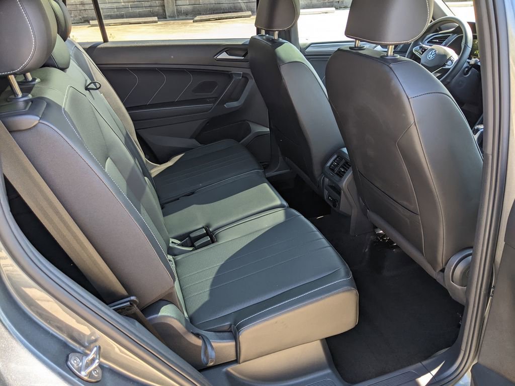 Certified 2023 Volkswagen Tiguan SE R-Line FWD image 25