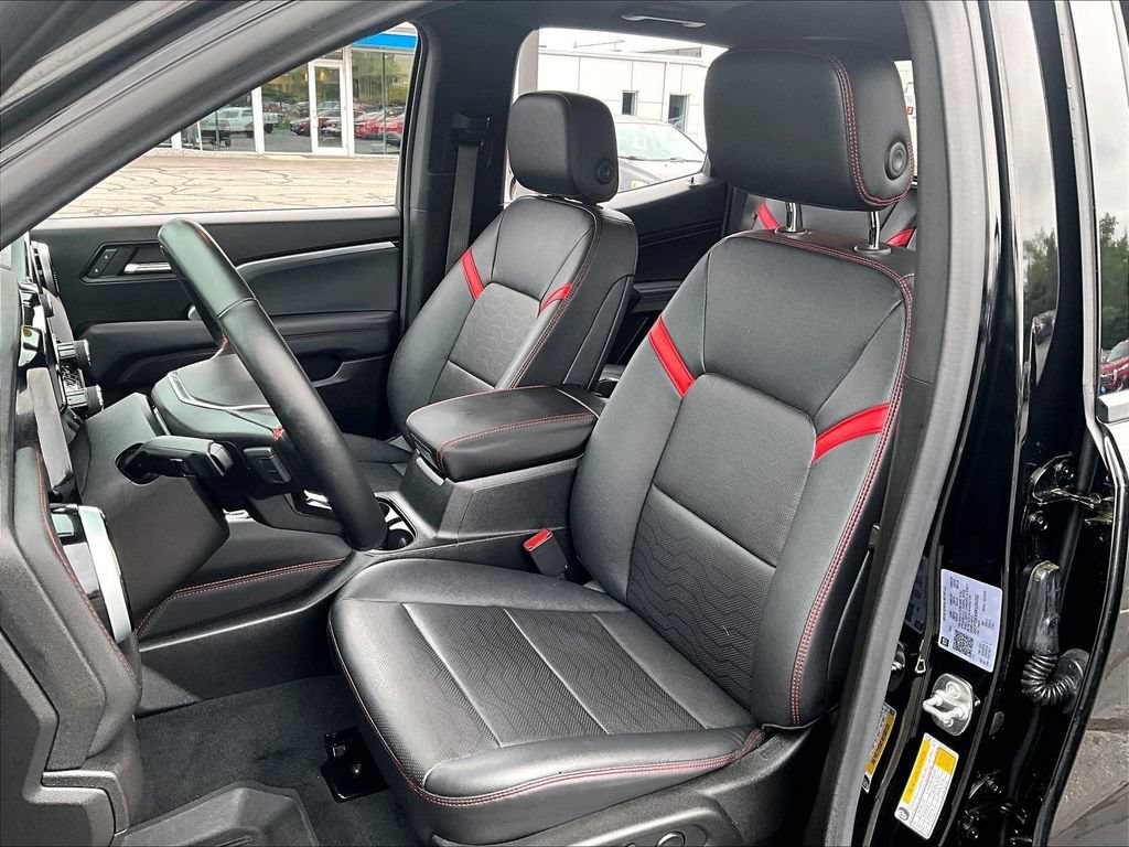 Used 2024 Chevrolet Colorado Z71 w/ Z71 Convenience Package 2 AWD/4WD image 10