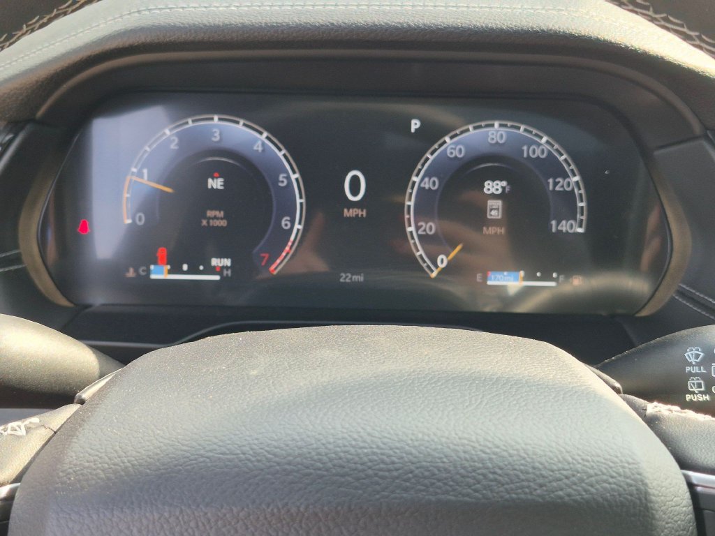 New 2026 Jeep Grand Cherokee Limited w/ Limited Altitude Package AWD/4WD image 17