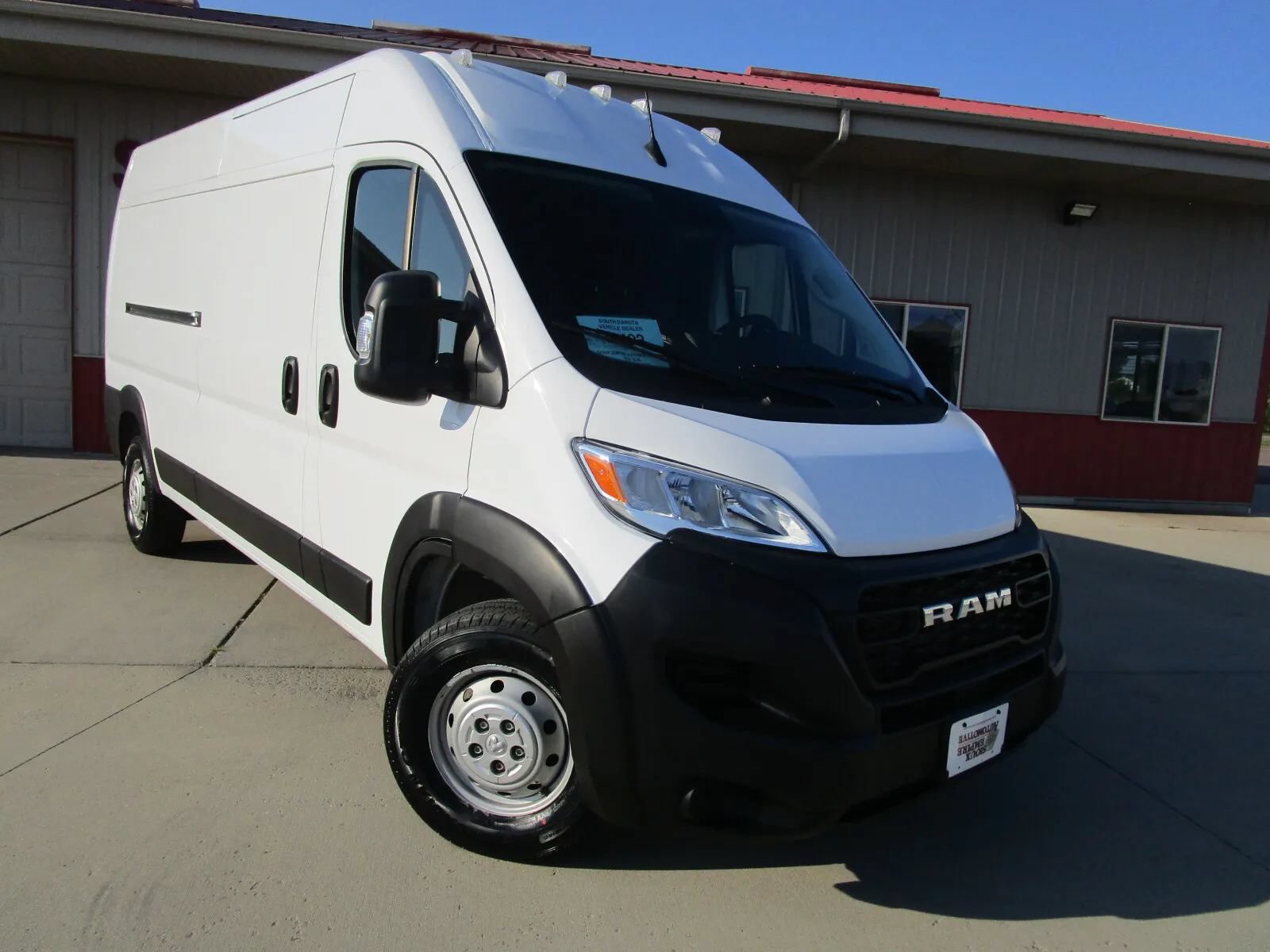 Used 2023 RAM ProMaster 2500 FWD image 1