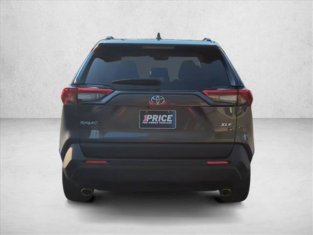 Used 2023 Toyota RAV4 XLE Premium image 5