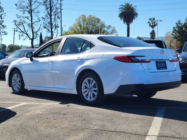 Used 2025 Toyota Camry LE FWD image 3