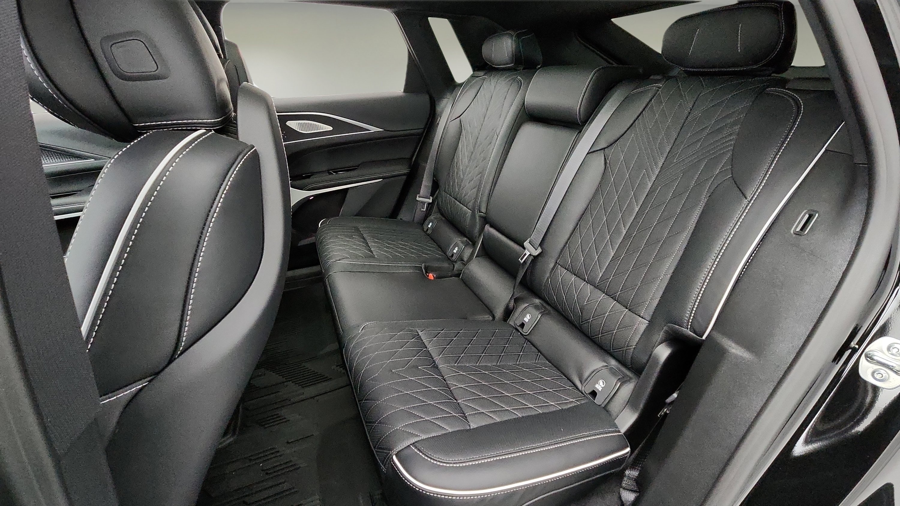 New 2026 Cadillac Lyriq V w/ LPO, Floor Liner Package image 26