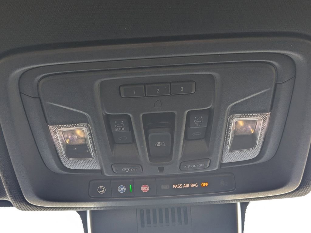 Used 2024 GMC Sierra 1500 AT4 w/ Technology Package image 24