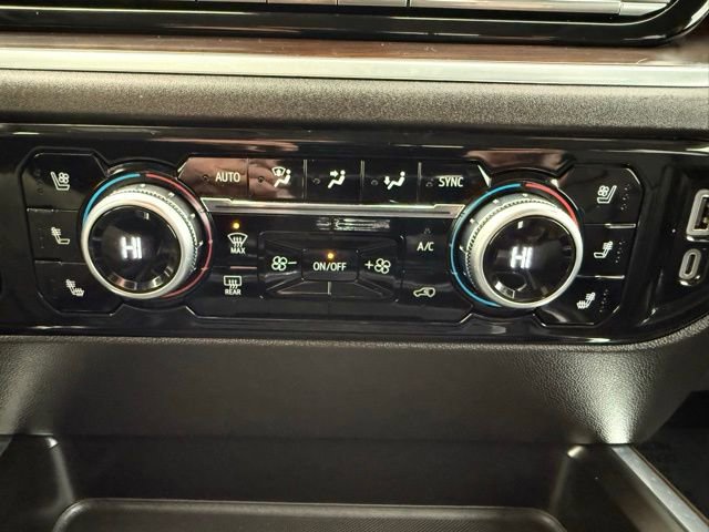 Used 2024 GMC Sierra 3500 SLT w/ SLT Premium Package image 41