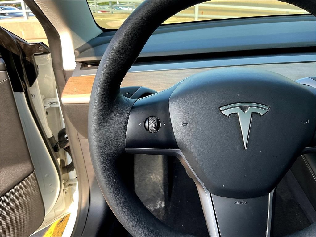 Used 2021 Tesla Model 3 Standard Range Plus RWD image 11