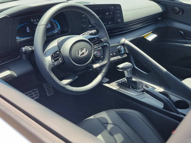 New 2026 Hyundai Elantra SEL Sport FWD image 5