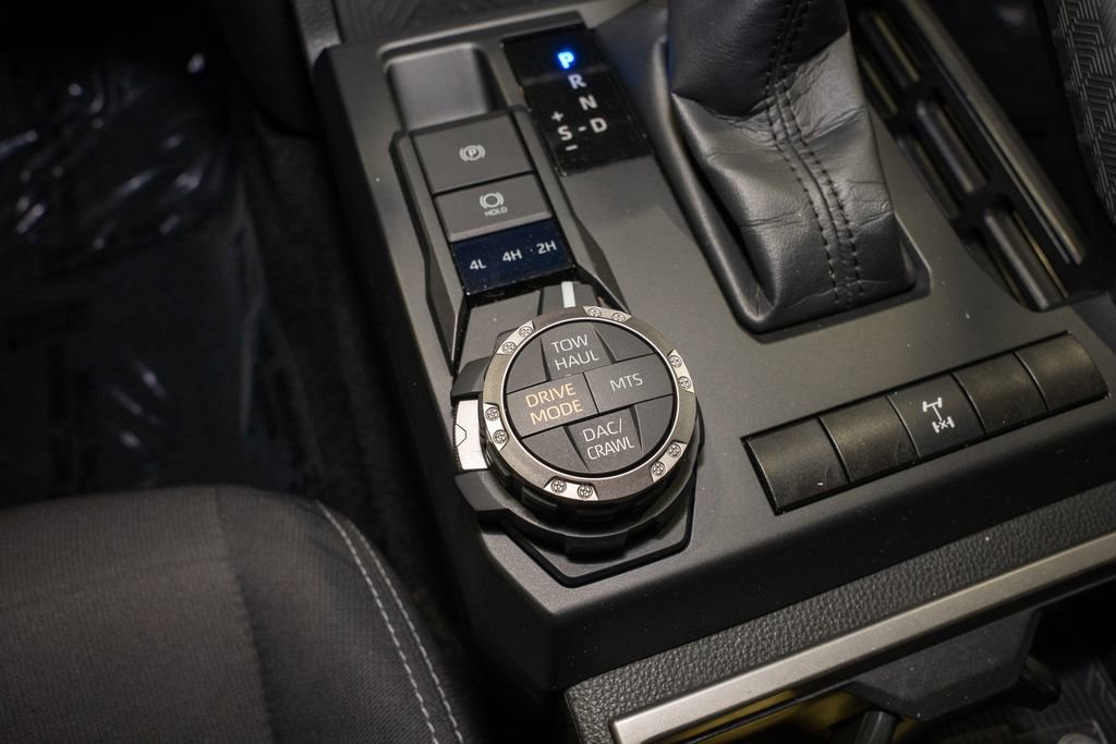 Used 2024 Toyota Tacoma TRD Off-Road image 15