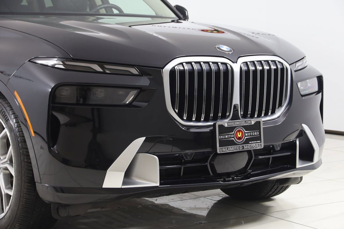 Used 2023 BMW X7 xDrive40i w/ Premium Package image 42