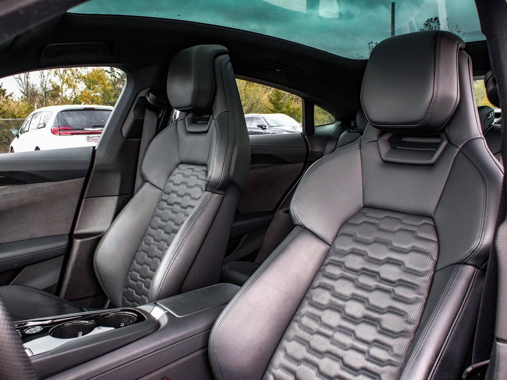 Used 2022 Audi e-tron GT Prestige w/ Prestige Package image 33