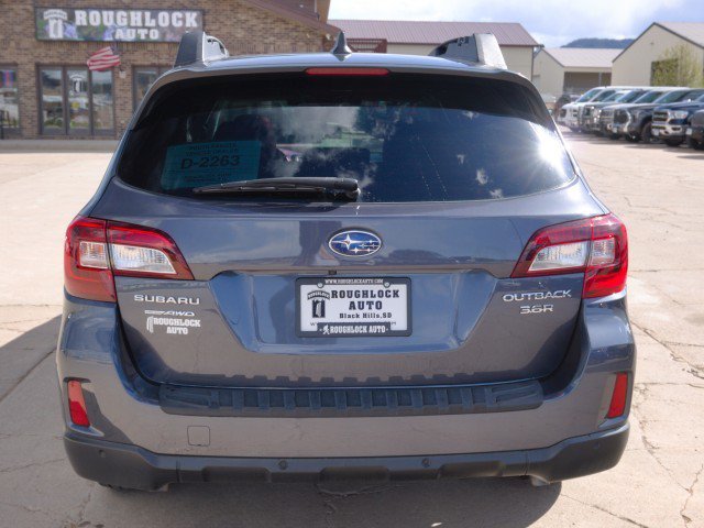 Used 2017 Subaru Outback 3.6R Limited AWD/4WD image 4