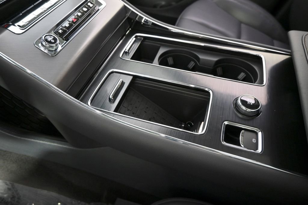 New 2026 Lincoln Aviator AWD image 32