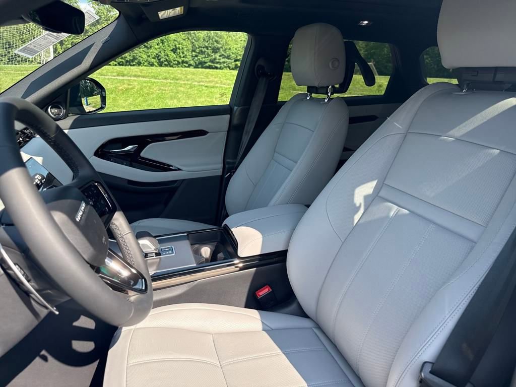 New 2026 Land Rover Range Rover Evoque S AWD/4WD image 11