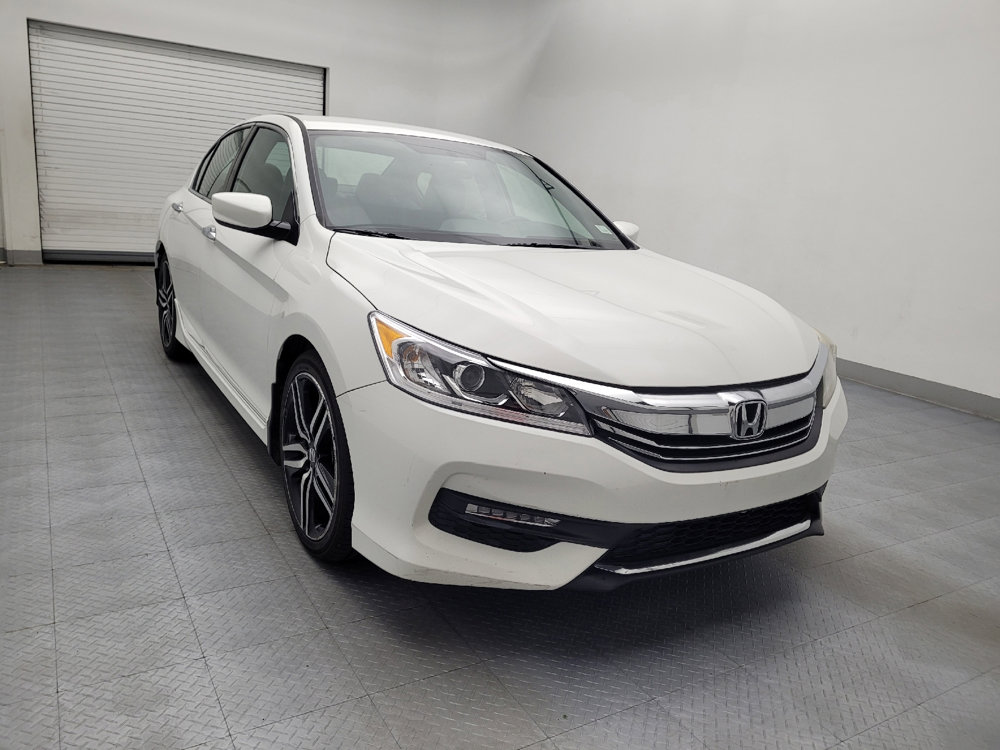 Used 2017 Honda Accord Sport image 14