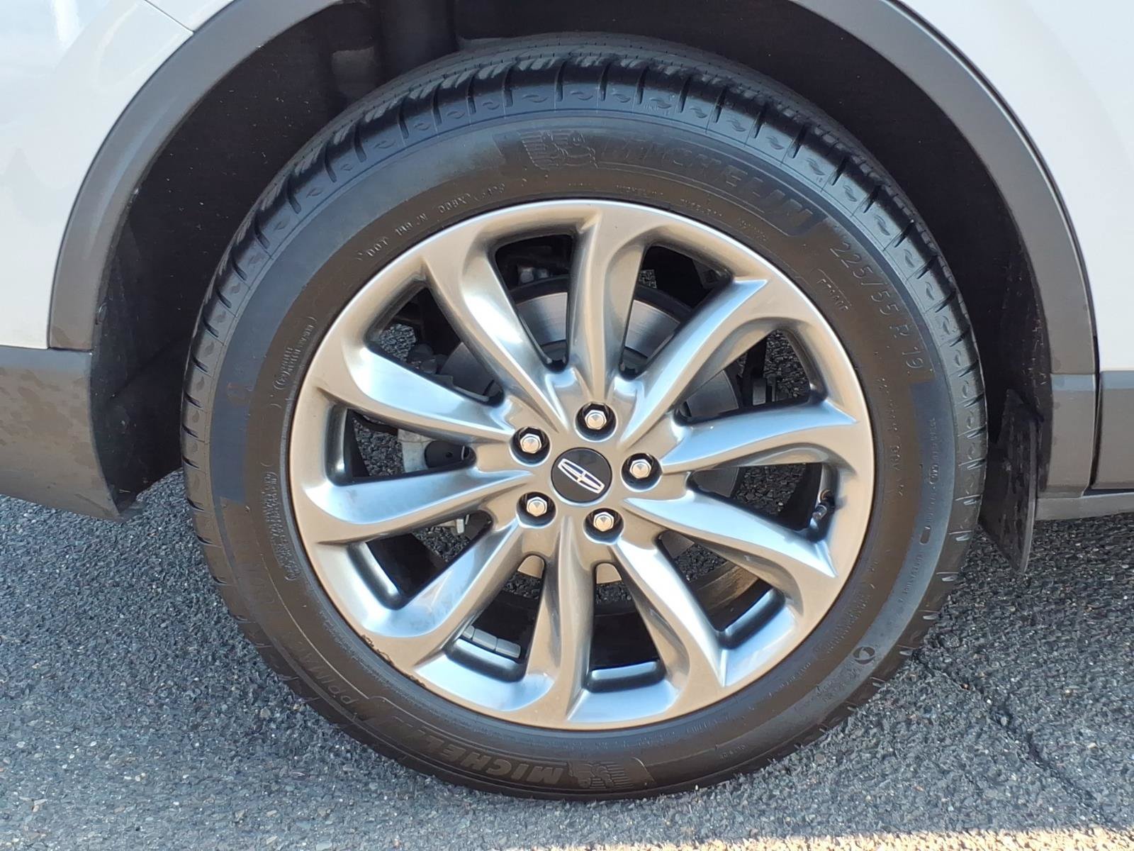 Used 2022 Lincoln Corsair AWD w/ Premium Package image 7
