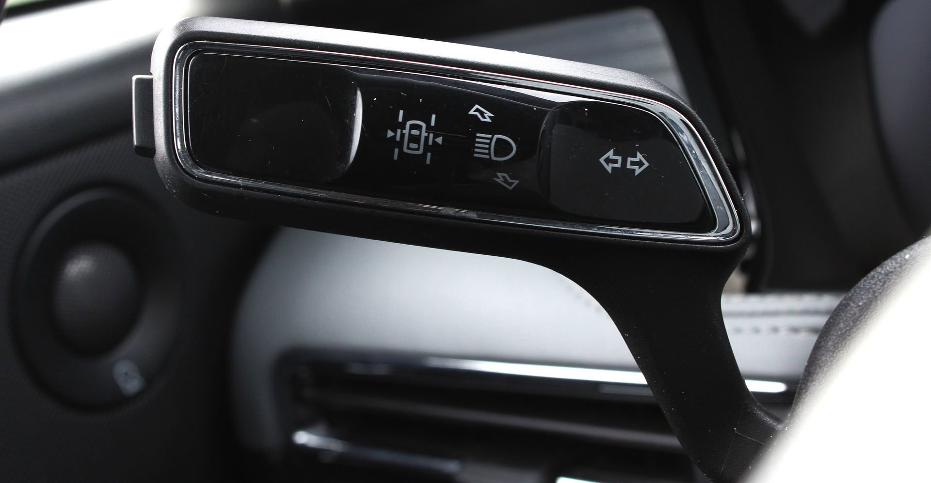 Used 2021 Lincoln Corsair Reserve image 25