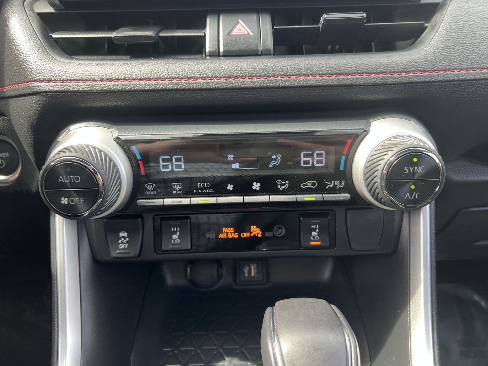 Used 2023 Toyota RAV4 SE w/ Weather & Moonroof Package AWD/4WD image 20