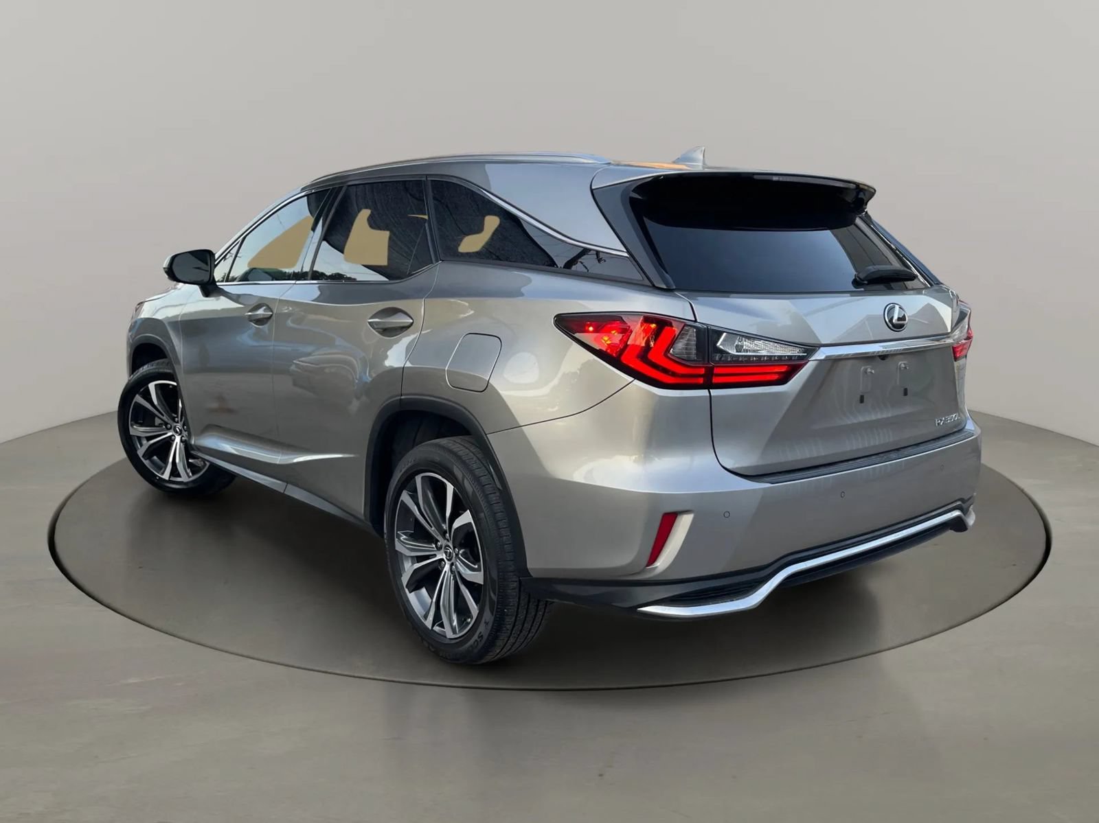 Used 2021 Lexus RX 350L FWD w/ Premium Package image 3