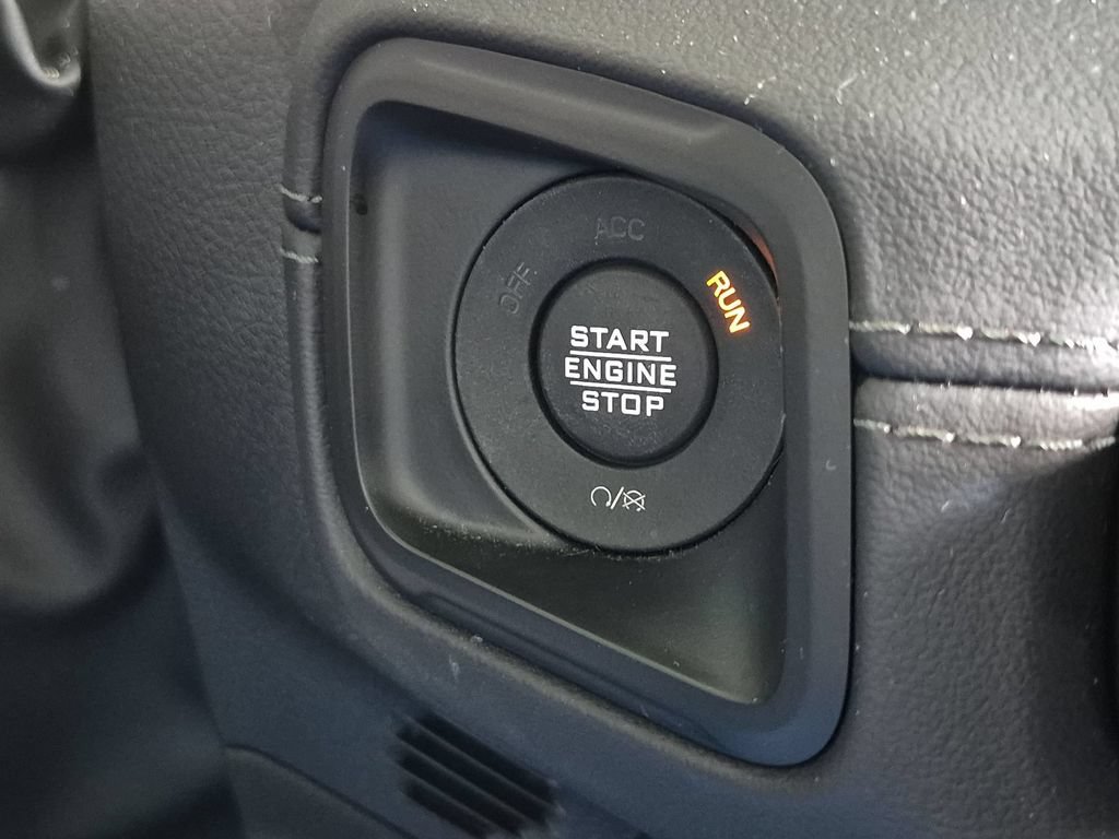 Used 2024 Jeep Wrangler Unlimited Sahara w/ Technology Group AWD/4WD image 25