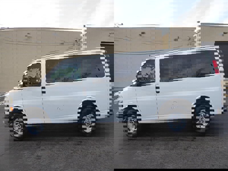 Used 2012 Chevrolet Express 2500 LT w/ LT Preferred Equipment Group image 4