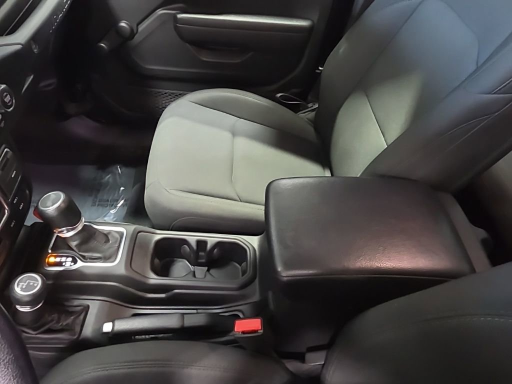 Used 2022 Jeep Wrangler Sport AWD/4WD image 23