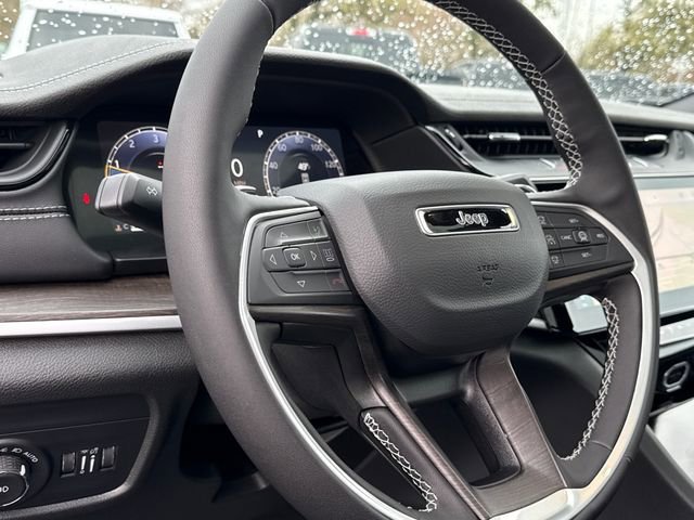 New 2026 Jeep Grand Cherokee L Limited w/ Limited Altitude Package AWD/4WD image 18