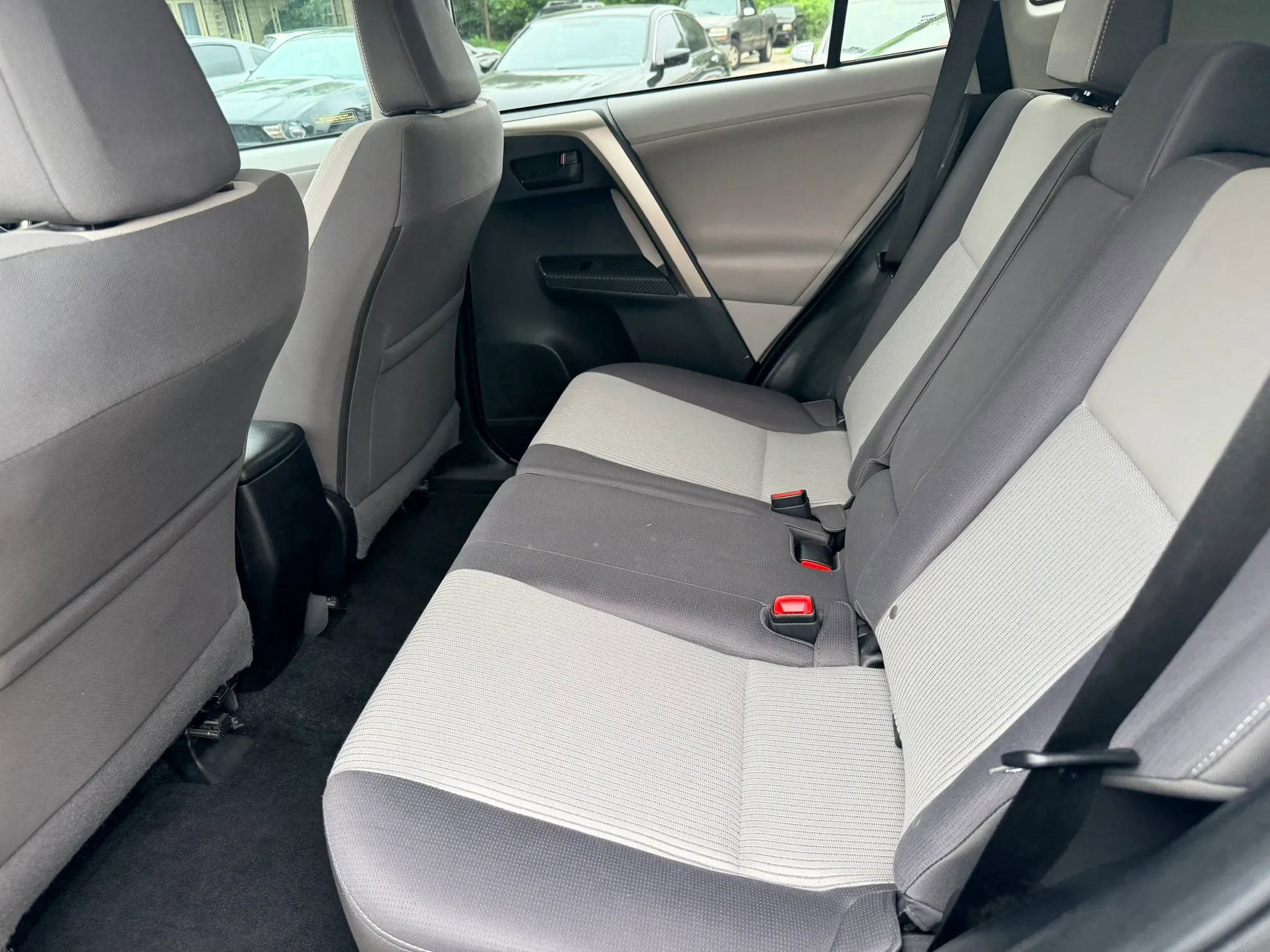Used 2013 Toyota RAV4 XLE FWD image 18