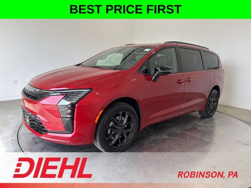 New 2027 Chrysler Pacifica Limited w/ Family Tech Group AWD/4WD image 3
