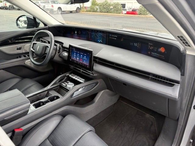 Used 2026 Lincoln Nautilus Reserve AWD/4WD image 23