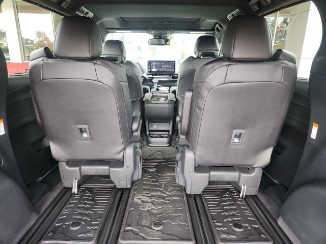 New 2026 Toyota Sienna XLE Woodland Edition AWD/4WD image 27