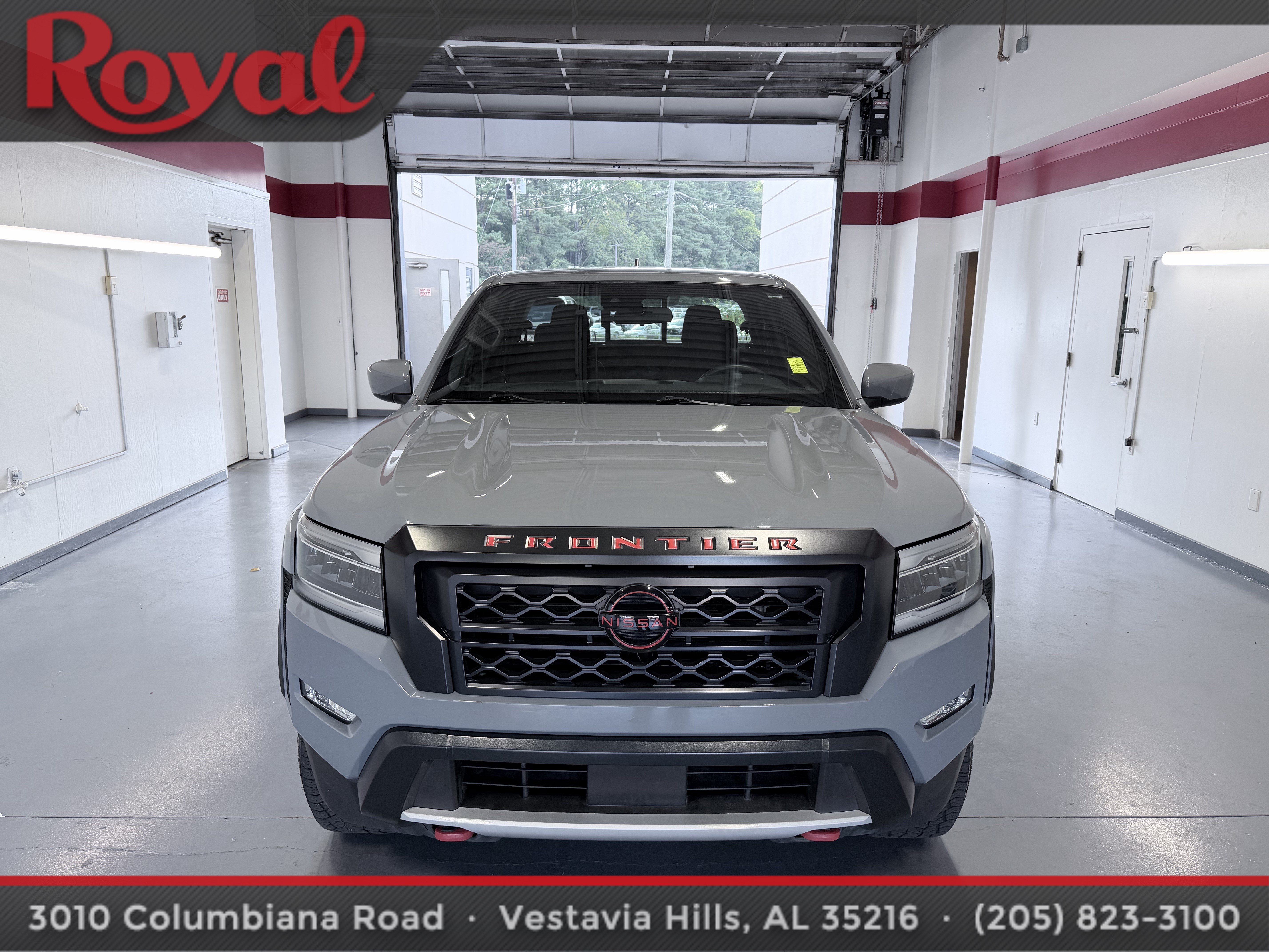 Used 2024 Nissan Frontier Pro-X RWD image 2