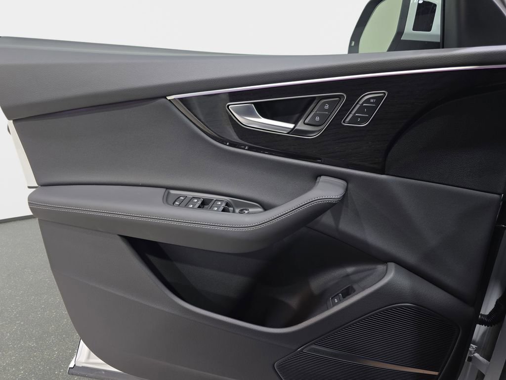 New 2026 Audi Q8 Premium Plus AWD/4WD image 27