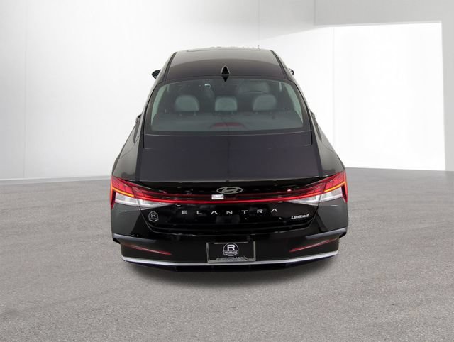 New 2026 Hyundai Elantra Limited FWD image 35