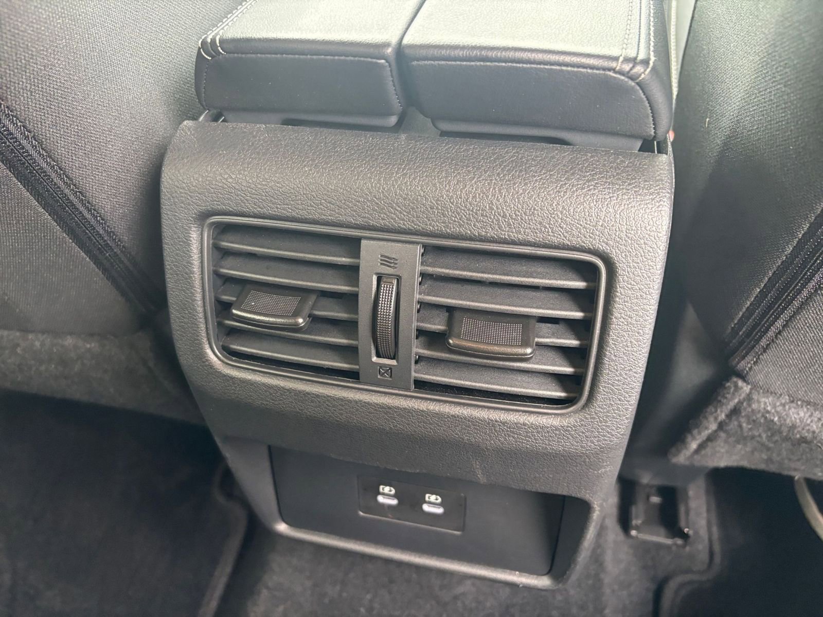 Used 2025 Nissan Rogue SV image 24