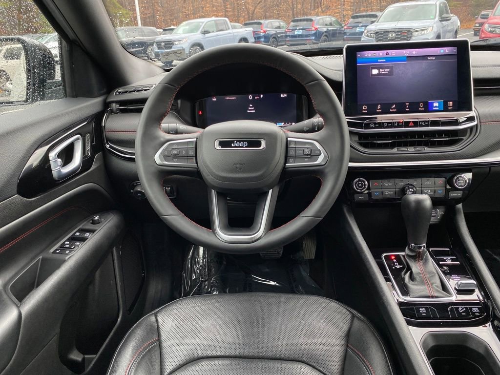 Used 2025 Jeep Compass Trailhawk w/ Trailhawk Elite Group image 21