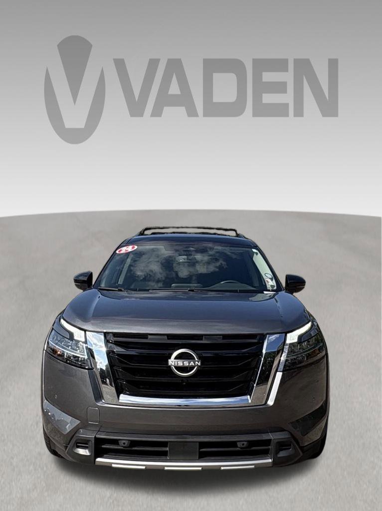 Used 2024 Nissan Pathfinder SL AWD/4WD image 7