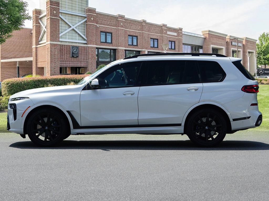Used 2023 BMW X7 xDrive40i w/ Executive Package AWD/4WD image 8