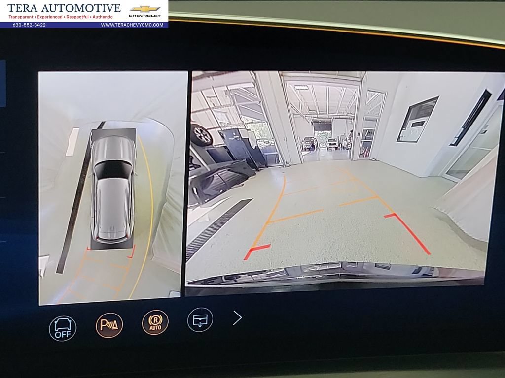 Certified 2026 Cadillac Vistiq Platinum w/ LPO, Floor Liner Package AWD/4WD image 17