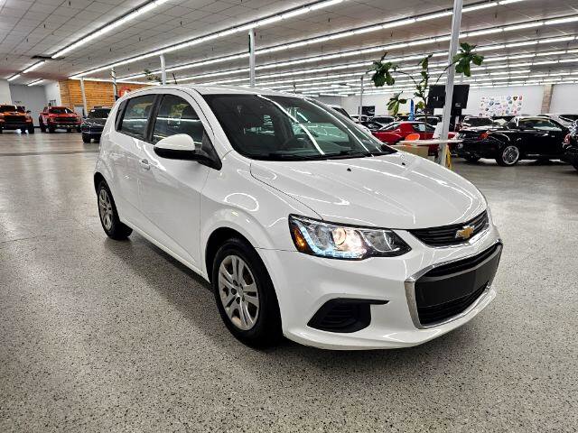 Used 2019 Chevrolet Sonic LT image 3