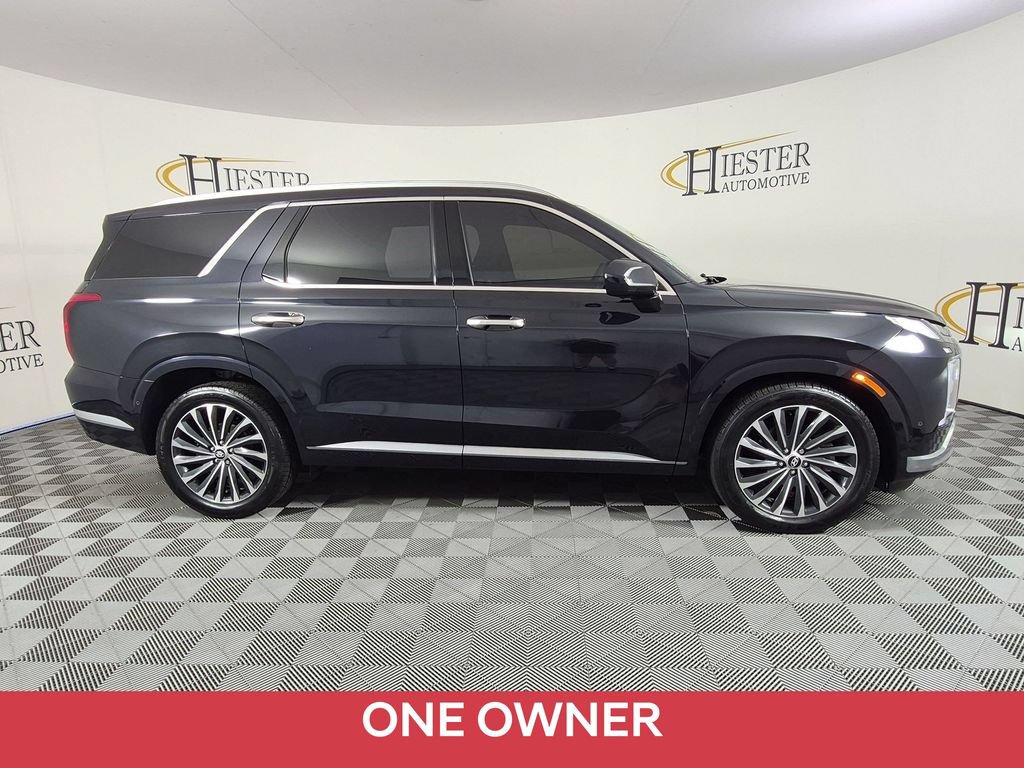 Used 2023 Hyundai Palisade Calligraphy w/ Cargo Package FWD image 3